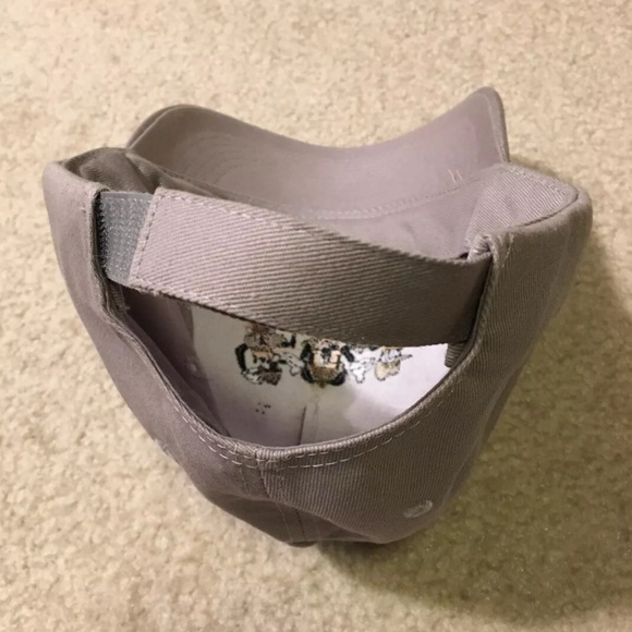 Disney Animal Kingdom Grey Hat Cap Strapback Embroidered Kids Youth Size 54-58cm - Picture 7 of 12